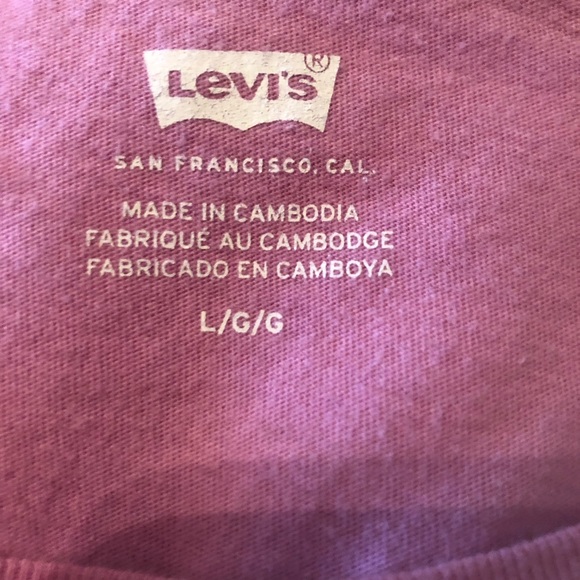 Levi’s tee shirt 👚 - Picture 2 of 2